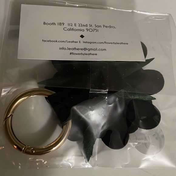 NWT Black Magnolia Leather Flower Tassel Key Ring by LeatherE - Picture 3 of 3